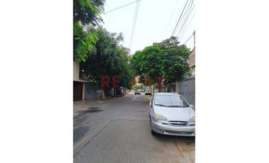 🏡 En Venta – Exclusivo Departamento Flat En 3Er. Piso En Urbanización Sagitario, Surco.