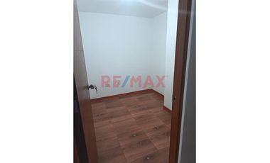 🏡 En Venta – Exclusivo Departamento Flat En 3Er. Piso En Urbanización Sagitario, Surco.
