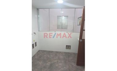 🏡 En Venta – Exclusivo Departamento Flat En 3Er. Piso En Urbanización Sagitario, Surco.