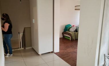 Casa minimalista con pileta