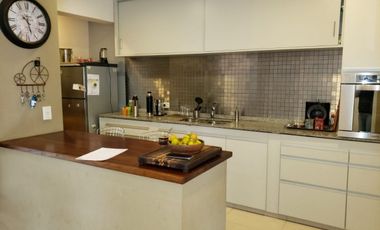 Casa minimalista con pileta