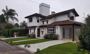 Excelente casa quinta de 5 amb