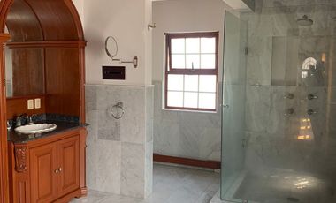 Casa en venta en el Club de Golf Los Encinos