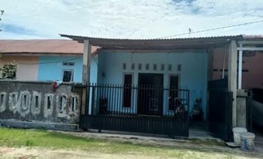 di jual cepat ruamh type 36 sudah renof di jl muhajirin marpoyan