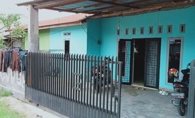 di jual cepat ruamh type 36 sudah renof di jl muhajirin marpoyan
