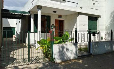 venta casa en lote 10x50 Quilmes centro ideal inversor