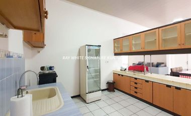 Rumah Disewakan di Lokasi Premium dan Strategis Jalan Wijaya