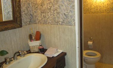 MAGNIFICO CHALET SOBRE GRAN LOTE EN EL PARAISO