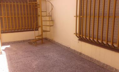CASA DE 4 AMBIENTES A LA VENTA EN AVELLANEDA