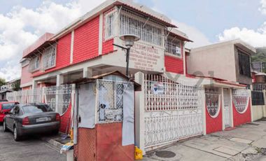 Venta de casa en Ciudadela Miraflores, Norte de Guayaquil. MavM.