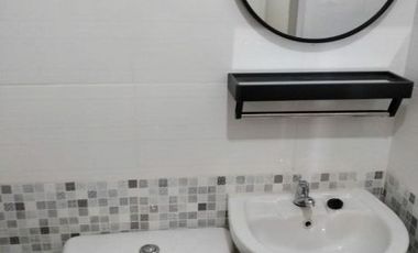 Apt. Amega Crown Hadap kolam renang/Utara, Furnish