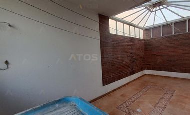 casa en venta en portal de hunzahua. Cod V1463