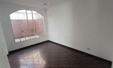 casa en venta en portal de hunzahua. Cod V1463