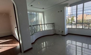 casa en venta en portal de hunzahua. Cod V1463