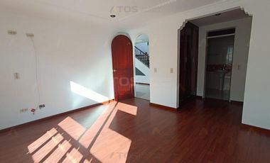 casa en venta en portal de hunzahua. Cod V1463