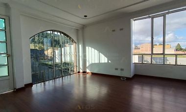 casa en venta en portal de hunzahua. Cod V1463