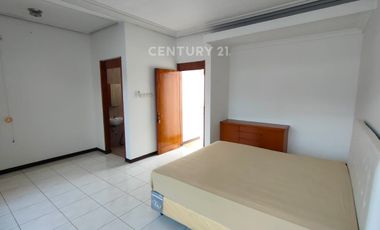 Rumah Asri Siap Huni Di Komplek Setrasari Kulon