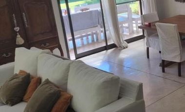Moderna casa en Los Tacos
