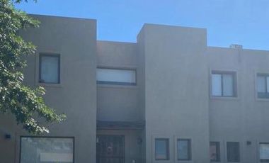 Moderna casa en Los Tacos