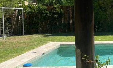 Moderna casa en Los Tacos