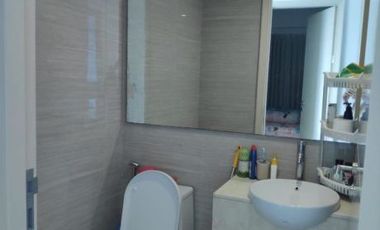 Apt. LaRiz Pakuwon Mall Semi Furnished Hook hadap kolam renang d kota