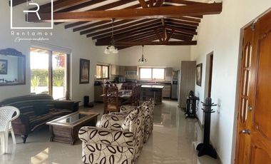 casa en arriendo en la catedral. Cod A107801