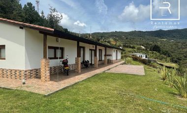 casa en arriendo en la catedral. Cod A107801