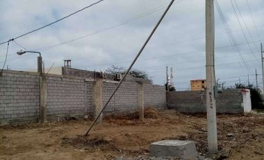 Venta de terreno esquinero - Salinas - Cerca de las antenas de TV Cable
