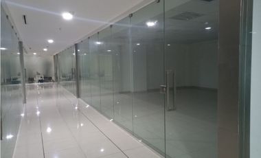 Se Alquilan 2 Oficinas Amobladas en la Cinta Costera 110 Mts $1.800.oo
