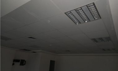 Se Alquilan 2 Oficinas Amobladas en la Cinta Costera 110 Mts $1.800.oo