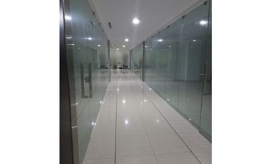 Se Alquilan 2 Oficinas Amobladas en la Cinta Costera 110 Mts $1.800.oo