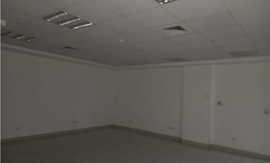 Se Alquilan 2 Oficinas Amobladas en la Cinta Costera 110 Mts $1.800.oo