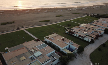 CASA EN VENTA PRIMERA FILA EN PLAYA BLANCA