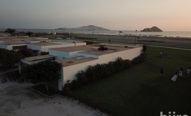 CASA EN VENTA PRIMERA FILA EN PLAYA BLANCA