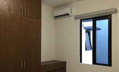 Casa de 3 recs. en Col. Flores Magon cerca del Acuario. Se puede rentar amueblad