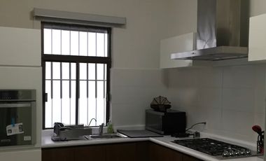 Casa de 3 recs. en Col. Flores Magon cerca del Acuario. Se puede rentar amueblad