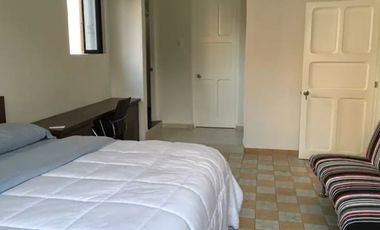 Casa de 3 recs. en Col. Flores Magon cerca del Acuario. Se puede rentar amueblad