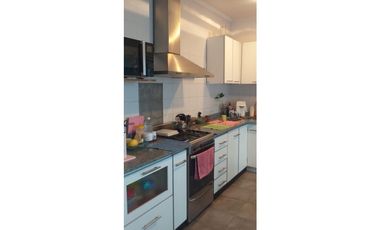 MUY LINDO PH EN CHAUVIN FONDO