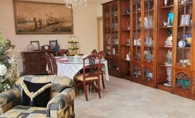 DI JUAL RUMAH POSISI DI HOOK LOKASI SANGAT STRATEGIS CIPETE JAKARTA SELATAN