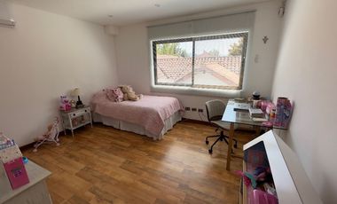 Regia Casa Los Dominicos, Colegio Wenlock