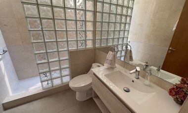 Regia Casa Los Dominicos, Colegio Wenlock