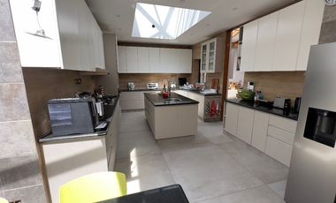 Regia Casa Los Dominicos, Colegio Wenlock