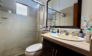 casa en arriendo en loma de las brujas. Cod A776949