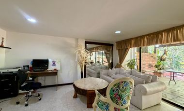 casa en arriendo en loma de las brujas. Cod A776949