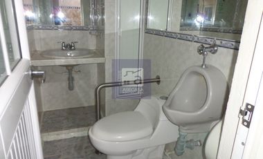 COD. 5823 - SE ARRIENDA CASA - BARRIO: SOTOMAYOR