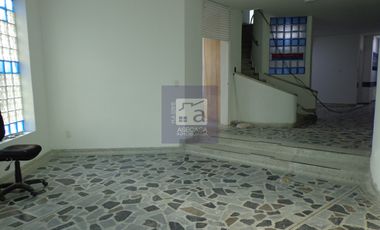 COD. 5823 - SE ARRIENDA CASA - BARRIO: SOTOMAYOR