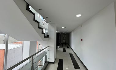 edificio en arriendo/venta en bella suiza-usaquén. Cod A1094115