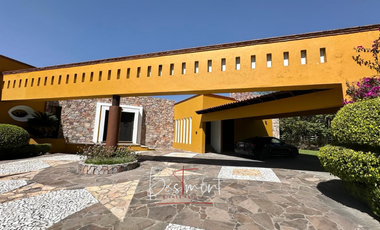 Exclusiva Residencia en Venta en Fracc. Campestre La Joya, Atlixco