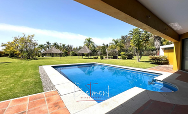 Exclusiva Residencia en Venta en Fracc. Campestre La Joya, Atlixco