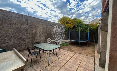 Venta casa en Ñuñoa para inversión o vivir Metro Villa Frei